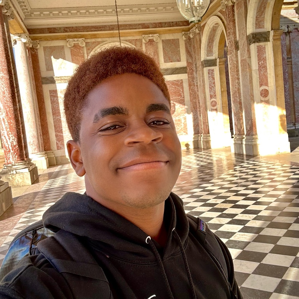 Meet your Posher, Elijah